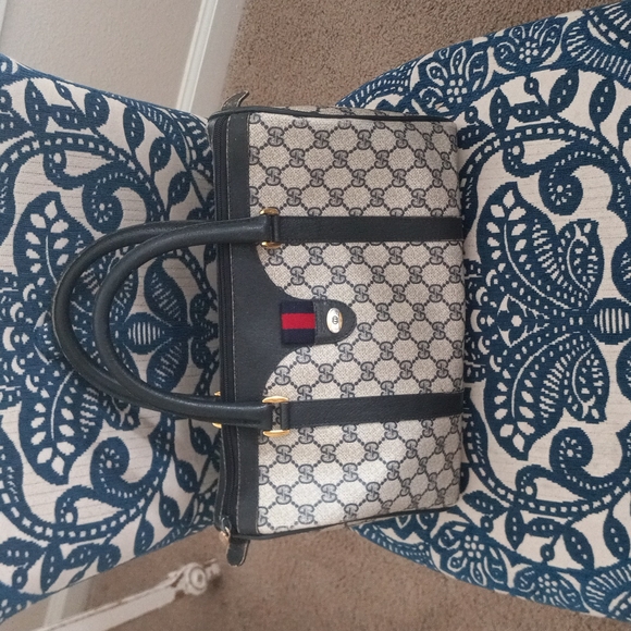 Gucci Handbags - PRICE FIRM Vintage GUCCI Boston Bag